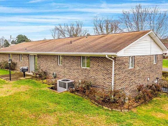 3rd image of 4418 Copeland Cir