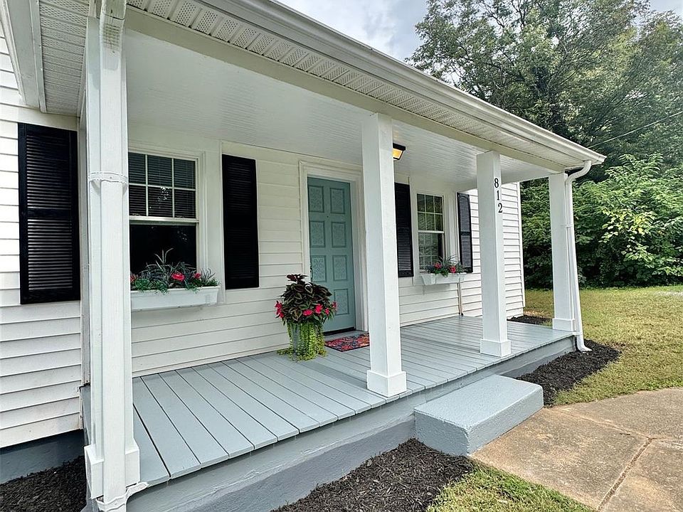 1st image of 812 Charlotte Ave