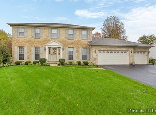 127 Nottingham Ct, Oswego, IL