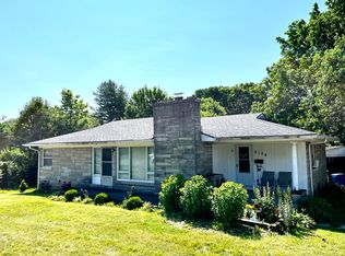 2104 Harrodsburg Rd, Lexington, KY 40503