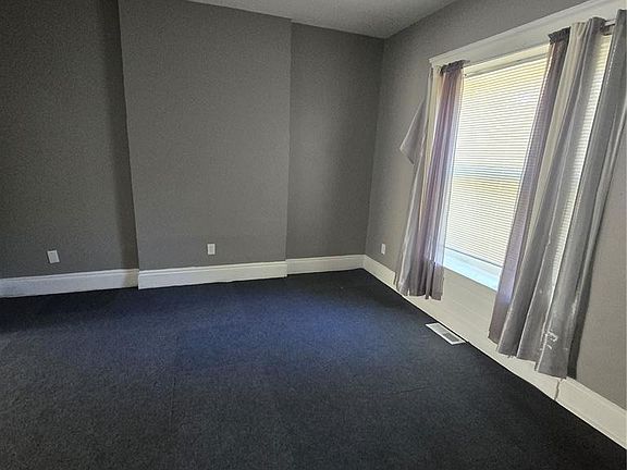 5th image of 1412 Rowan Ave