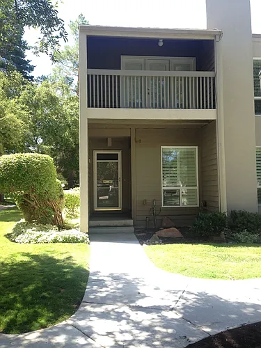 1639 E Saint Charles Pl Photo 1