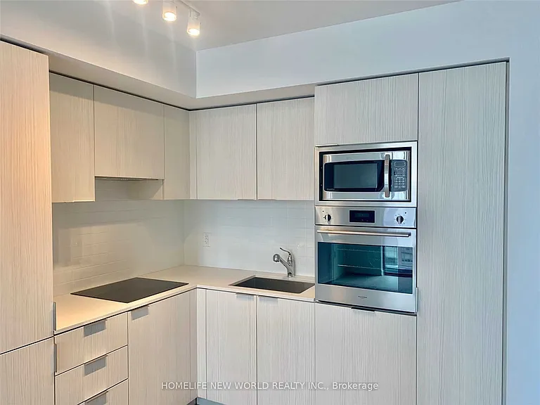 11 Wellesley St W #906 — Photo 4