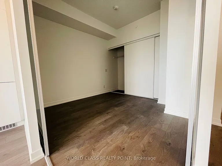 270 Dufferin St #720 — Photo 7