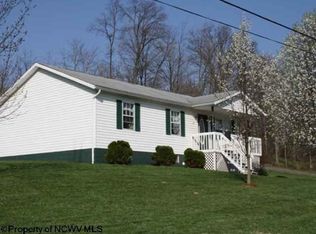 64 Goose Hollow Rd, Morgantown, WV 26508