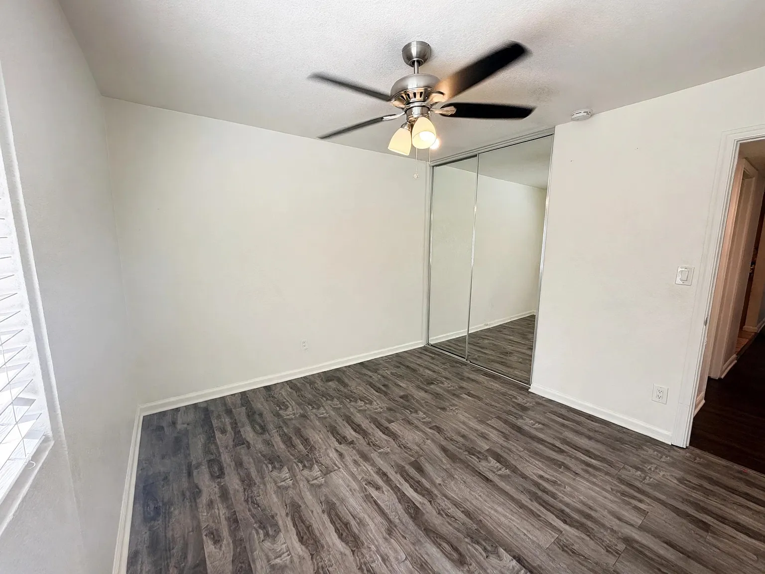 2 bed, 1.5 bath, 818 sqft, $2,600 — Photo 3