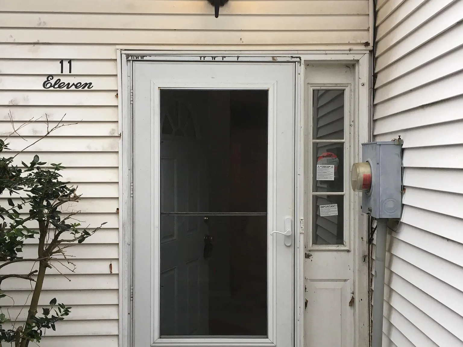 11 Carob Ct — Photo 1