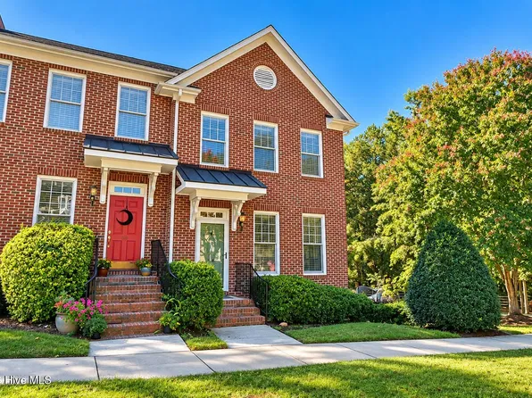 900 Edgewater Circle, Chapel Hill, NC 27516