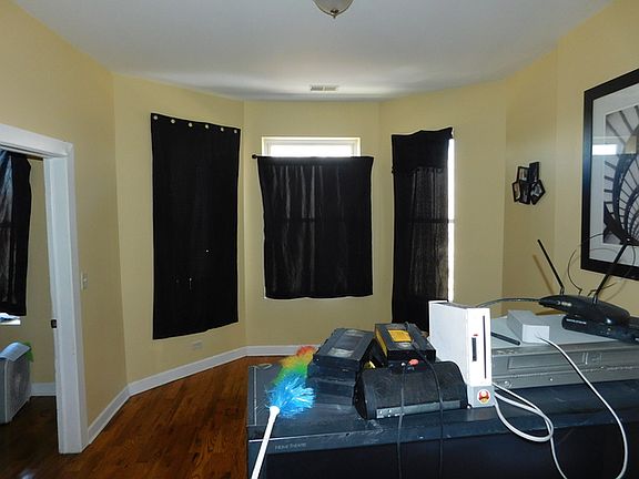5th image of 1351 W Garfield Blvd