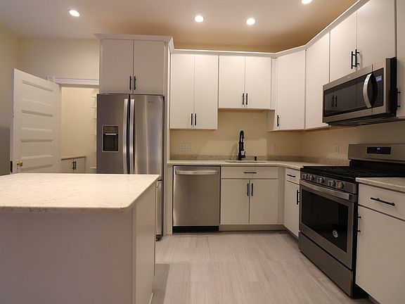 2nd image of 12 Park St