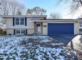 12405 W Crawford Dr, New Berlin, WI 53151