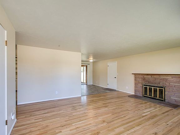 3rd image of 6417 W Tahoe Dr
