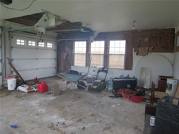 4th image of 411 River Oaks Dr #413