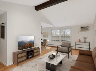 1027 Smetana Rd APT 8, Hopkins, MN 55343