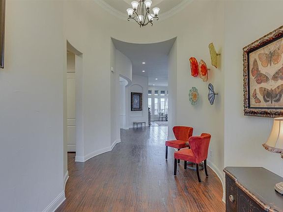 5th image of 6304 Napoli Cres