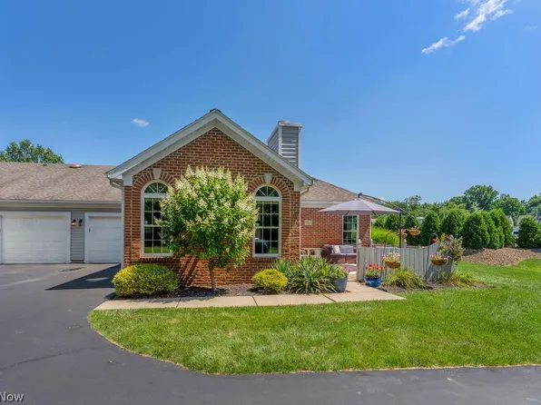 50 Stratford Green Dr APT 3, Canfield, OH 44406