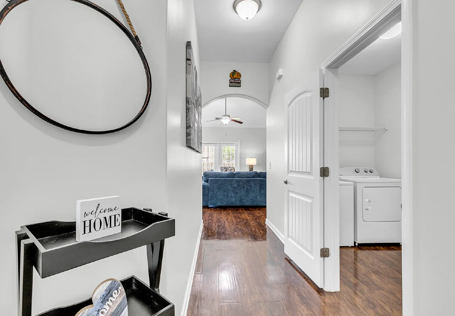 3 bed, 2.0 bath, 1432 sqft, $3,450 — Photo 3