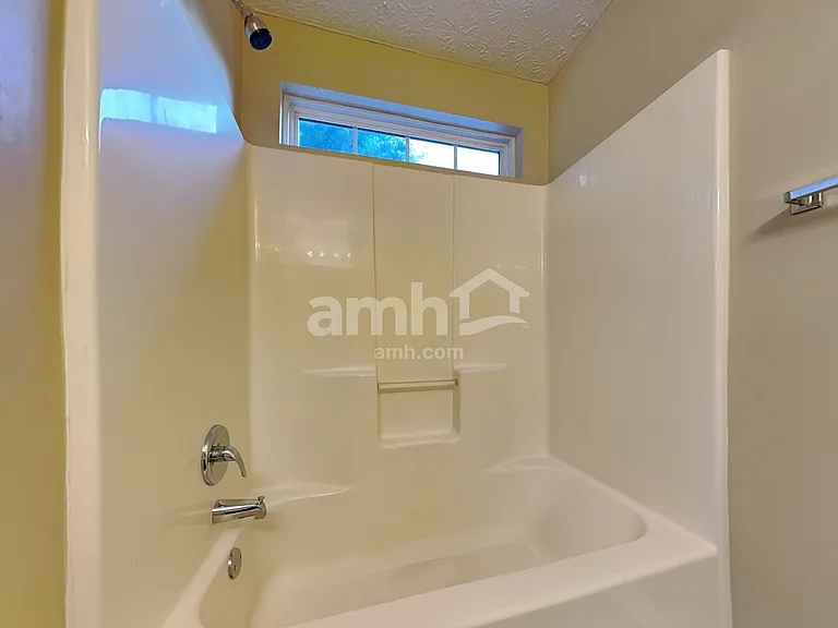 836 Windcroft Cir — Photo 10