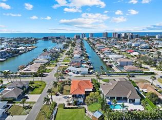 10602 Vanderbilt Dr, Naples, FL 34108