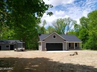 10003 64th Ave, Allendale, MI 49401