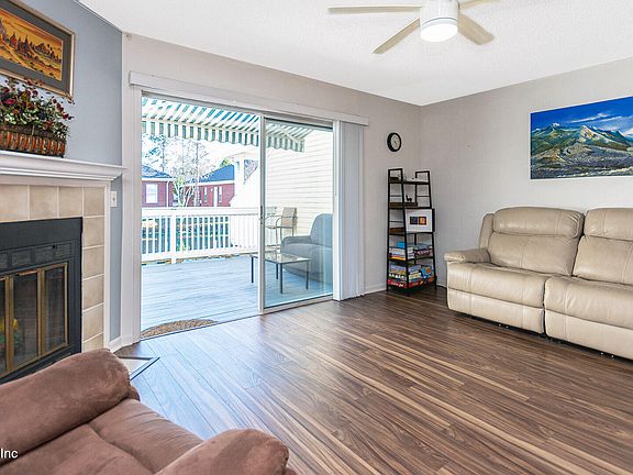 2nd image of 3740 MOORINGS Lane
