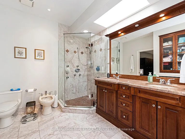 52 Herne Hl — Photo 27