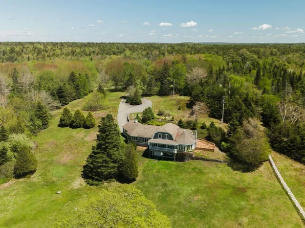 225 Canaan Rd, Yarmouth, NS B0W 3M0