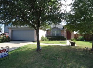 1112 Dixon Ln, Denton, TX 76207