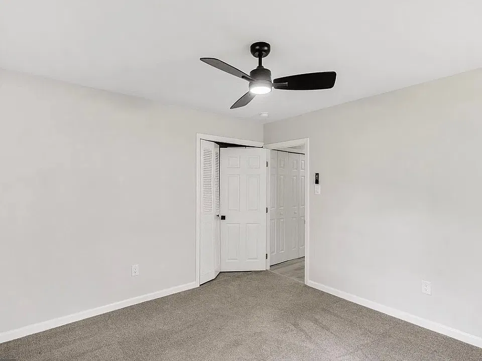25 Roberts Pl