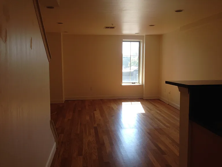 27 Western Avenue — Photo 8