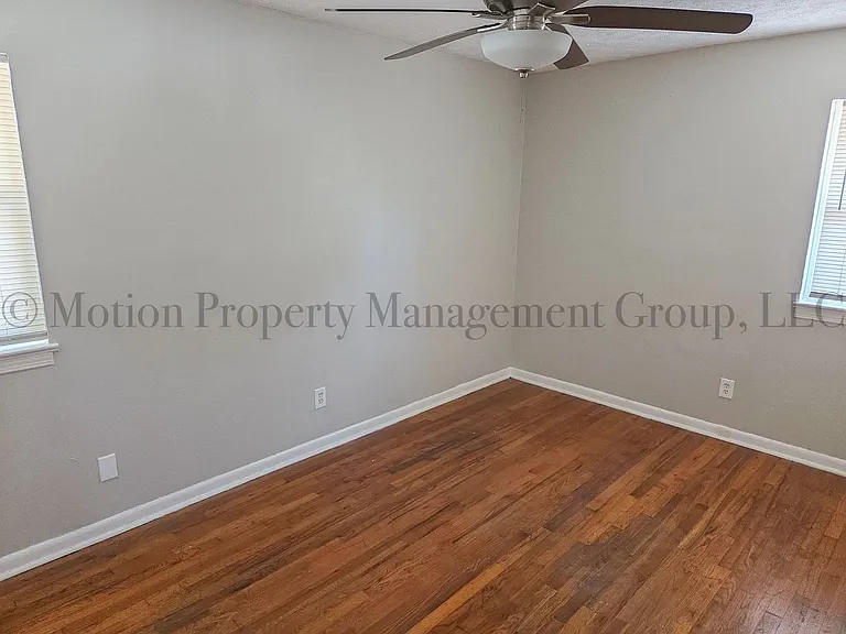 1595 Carlisle St NW — Photo 8