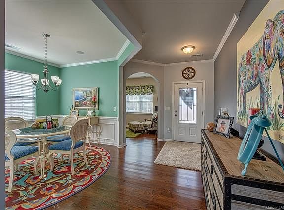 3rd image of 2616 Kinmere Dr