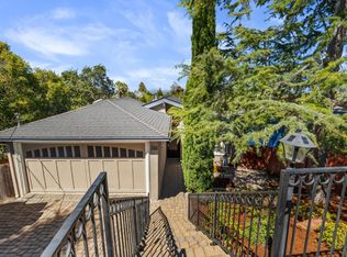 875 Sunset Dr, San Carlos, CA 94070
