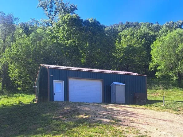 44412 Dakota Valley Dr, Dakota, MN 55925