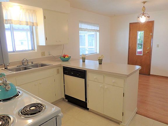 5th image of 1512 Torthay Pl
