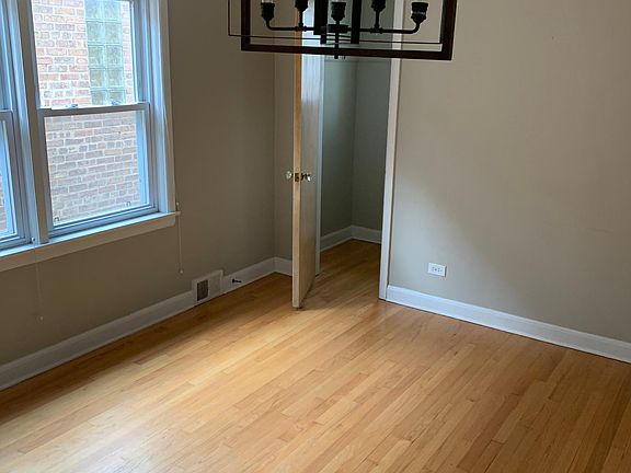 3rd image of 5929 W School St