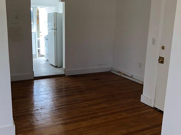 5th image of 1016 Biarritz Dr APT 3