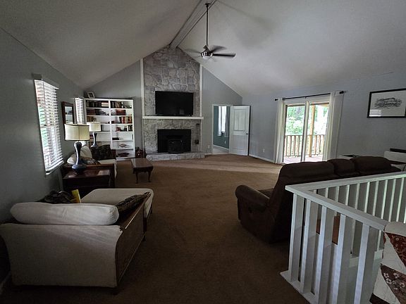 5th image of 31 Hickory Trl