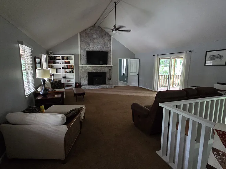 31 Hickory Trl — Photo 5