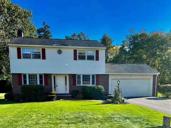 8 Southgate Drive, Bedford, NH 03110