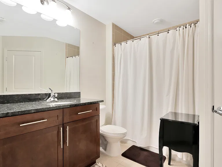 155 Potomac Psge #415 — Photo 26