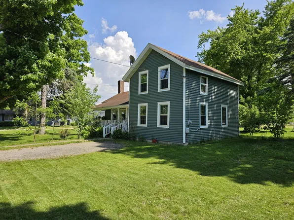 205 W James St, Lawrence, MI 49064