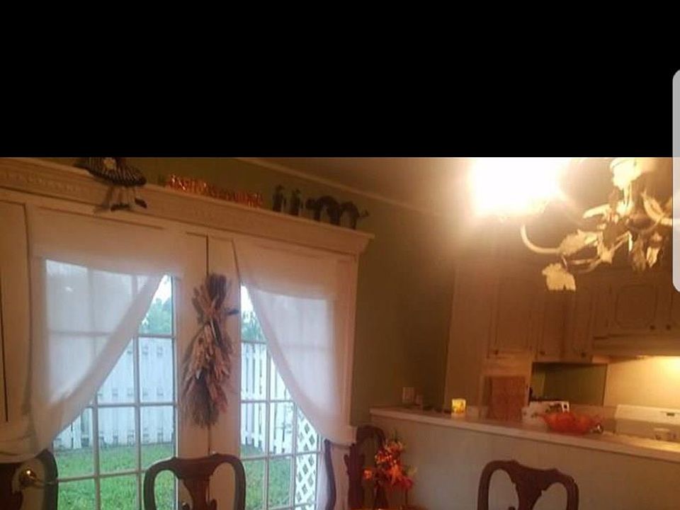 1st image of 2714 Columbus Dr