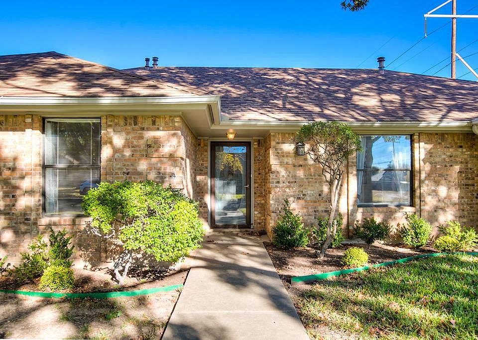1st image of 3214 Cedarhill Dr