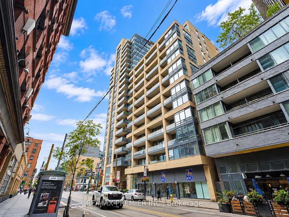438 King St W #312