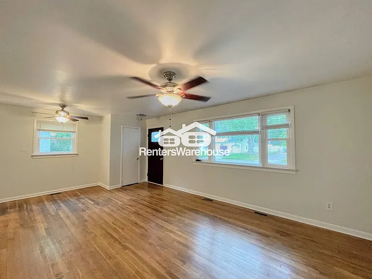 531 Pagewood Dr — Photo 4