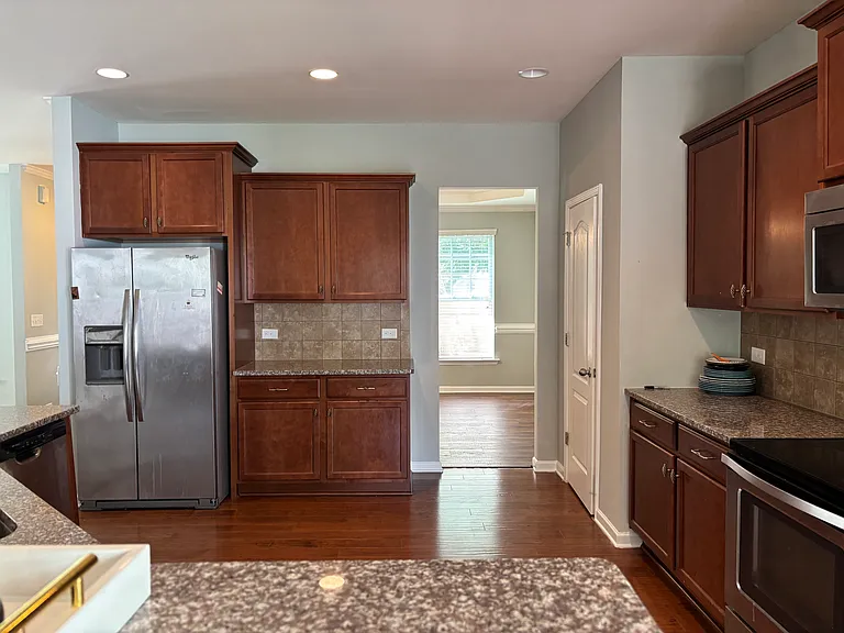 Royal Winchester Dr — Photo 16