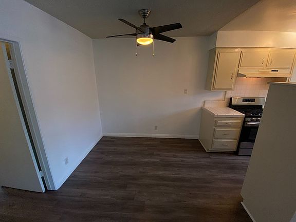 5th image of 3510 Clarington Ave #15