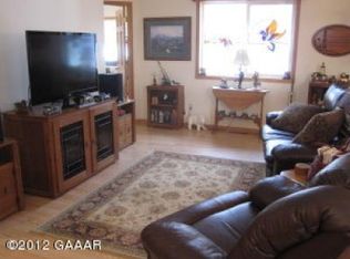 2221 Ridgedale Dr SE, Alexandria, MN 56308