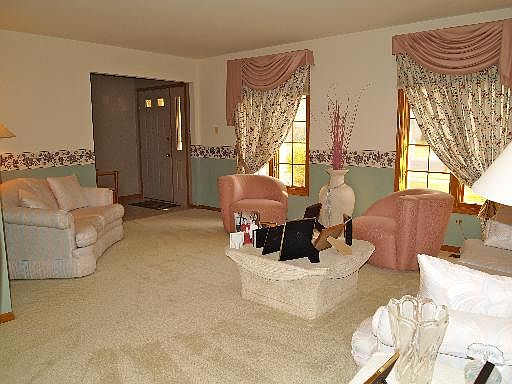 3rd image of 8830 W Palos Springs Dr
